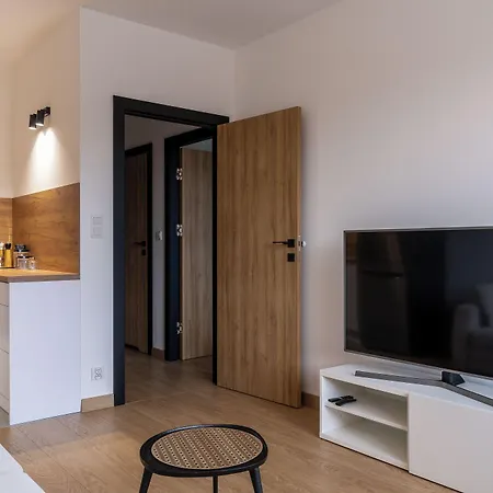 Rentplanet - Miedziana Apartamento